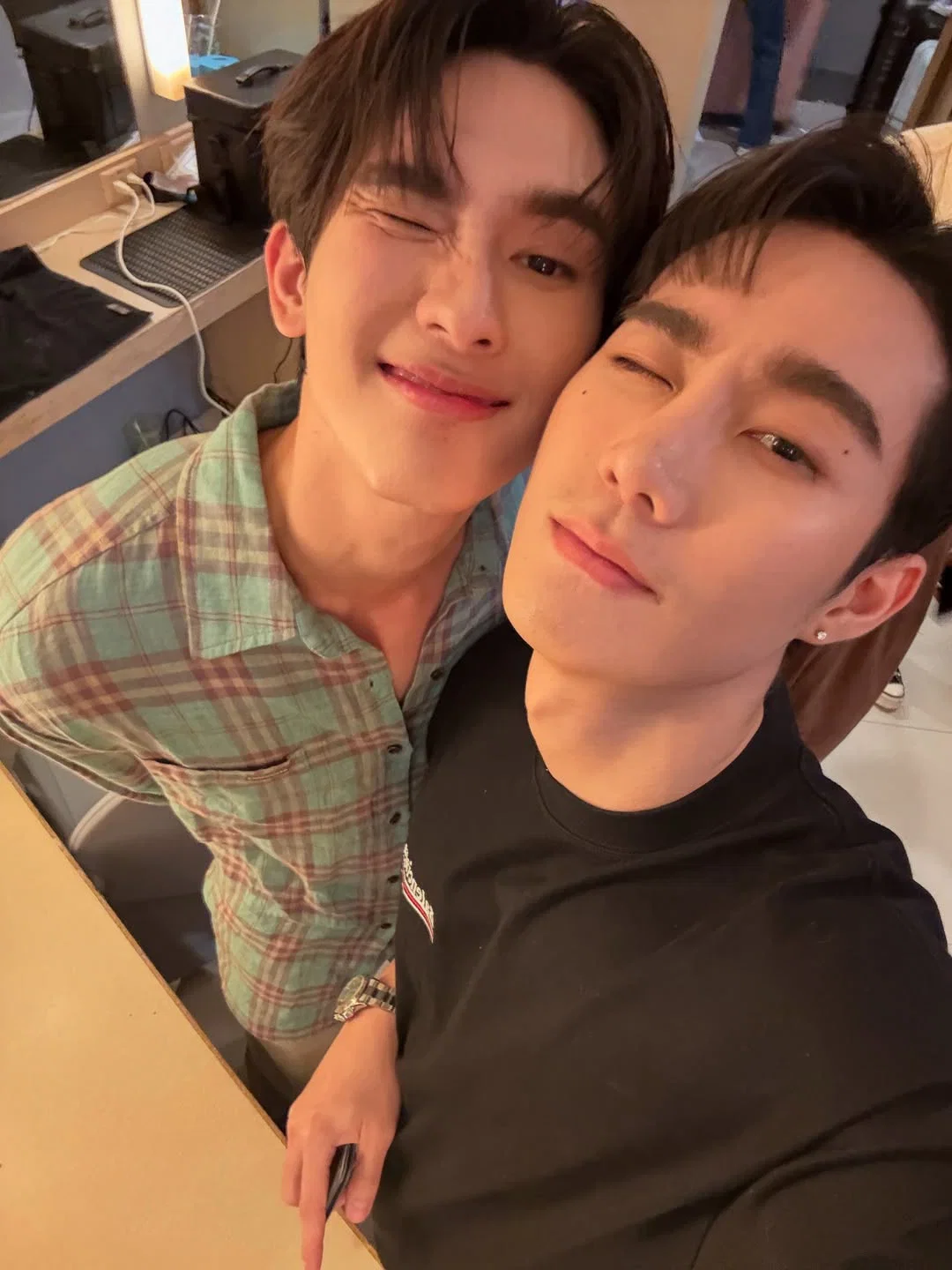 JNAmKs