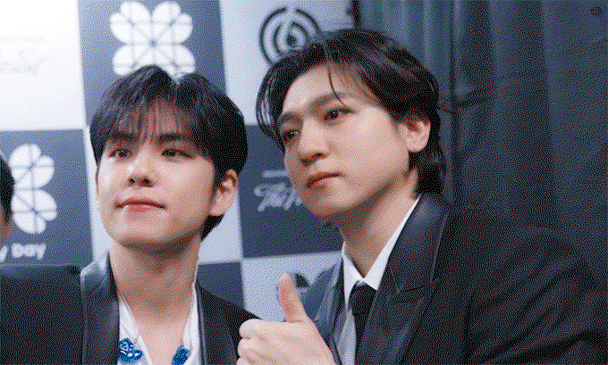 JPneZf.gif