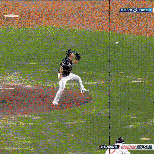 JQHyxW.gif
