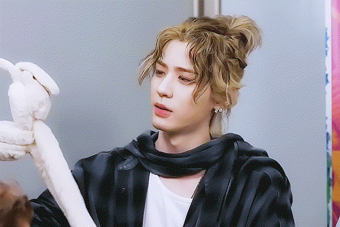 JQgnkq.gif