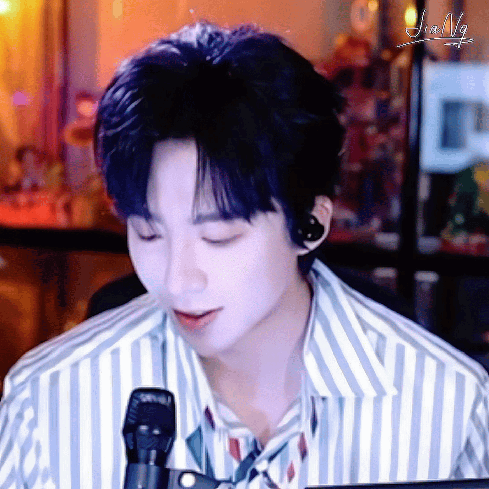 JUJWxj.gif