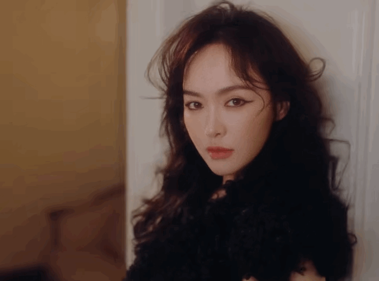 JYMqDl.gif