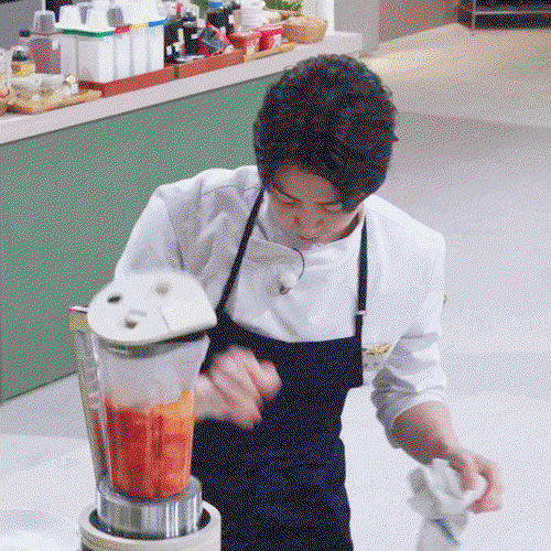 JZkHzu.gif