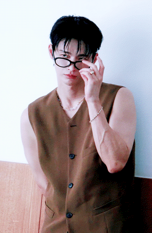 JcaCFu.gif