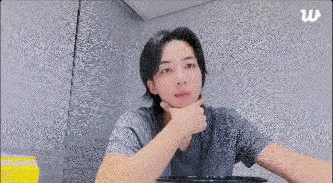 JhWzES.gif