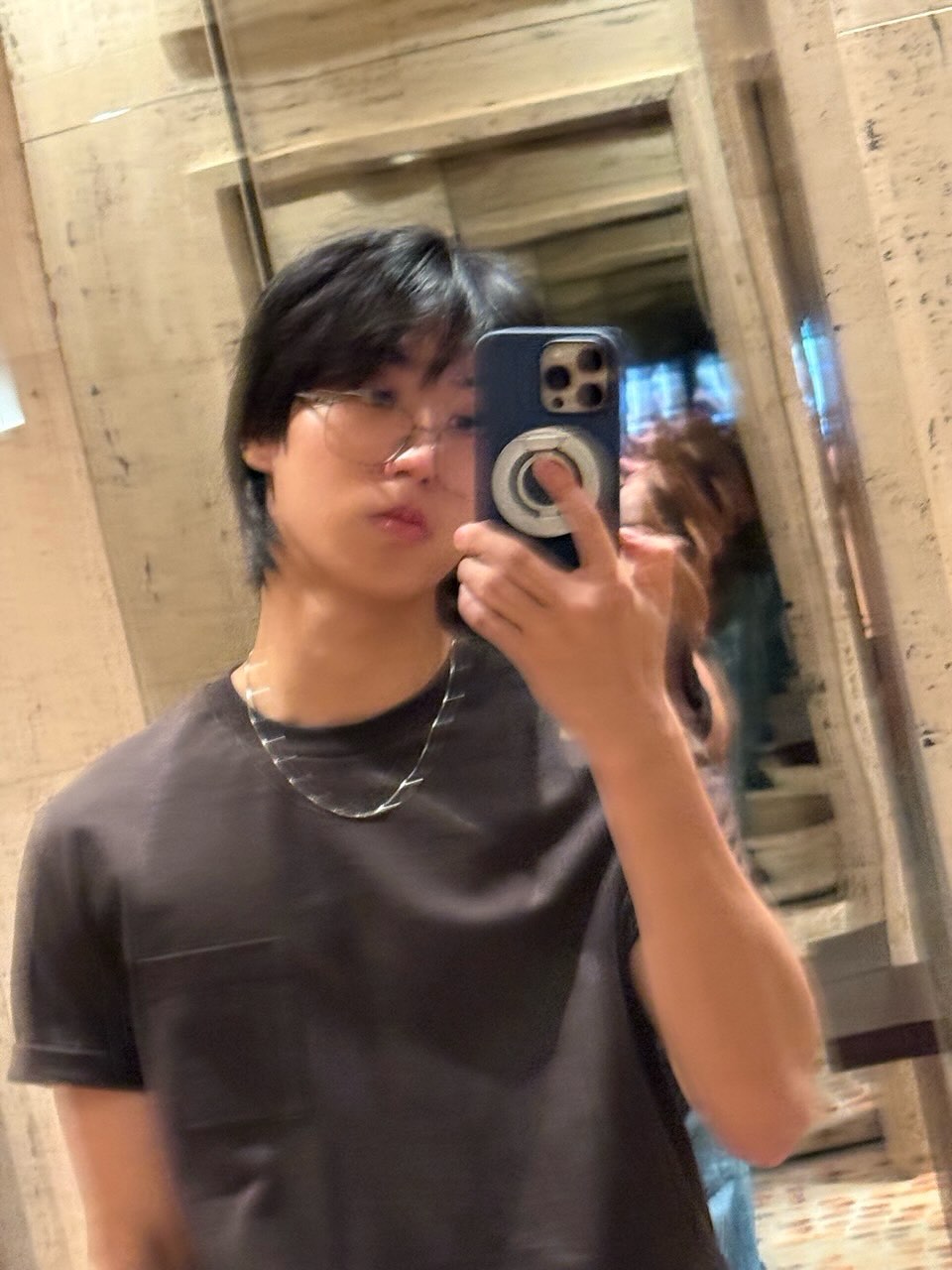 JkcXZX