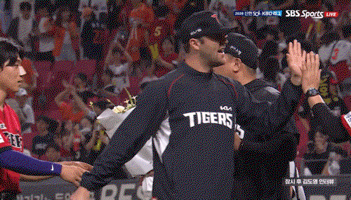 JrQwBX.gif
