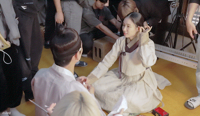 JrkTWT.gif
