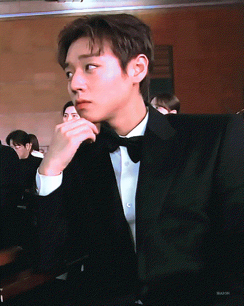 JteaoY.gif