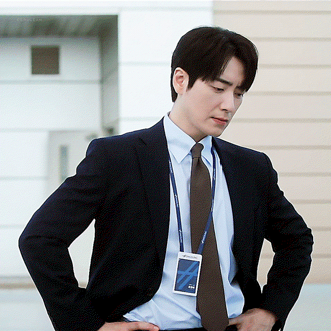 JyYmTT.gif