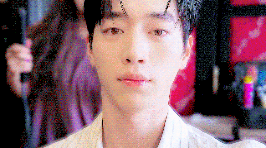 KNTQWq.gif