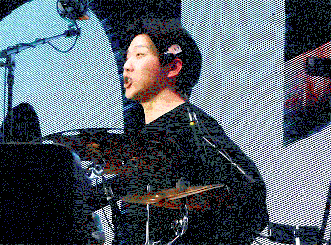 KZrynQ.gif