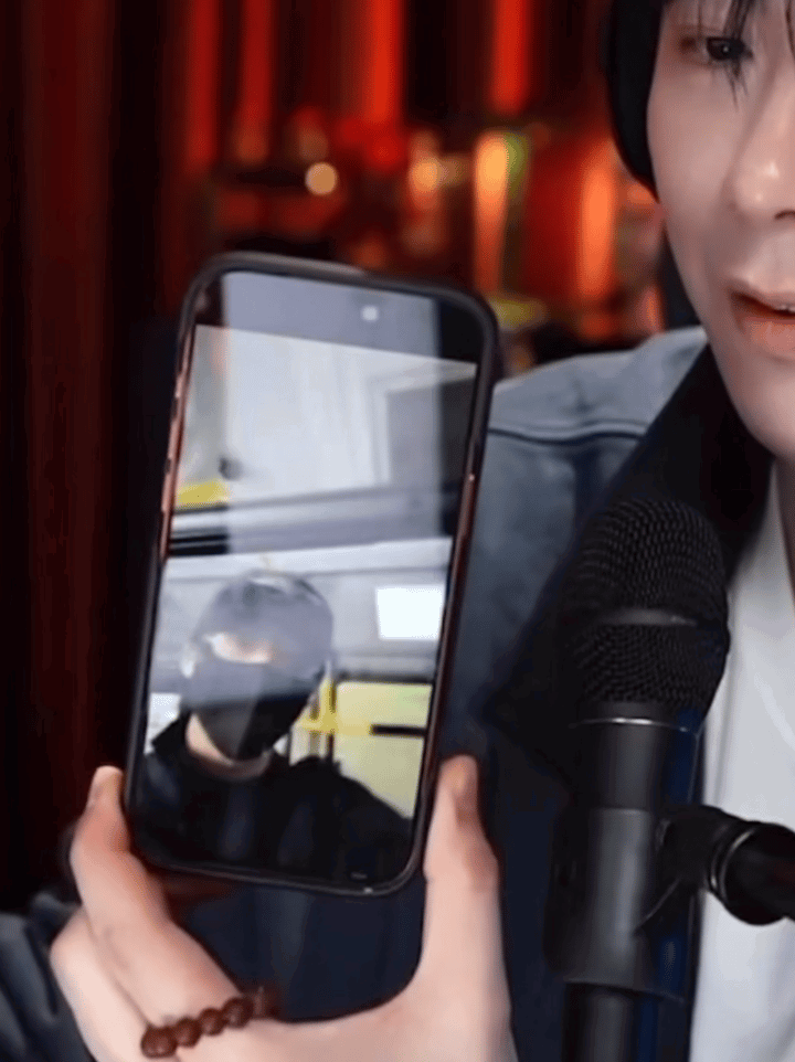 KcsuJU.gif