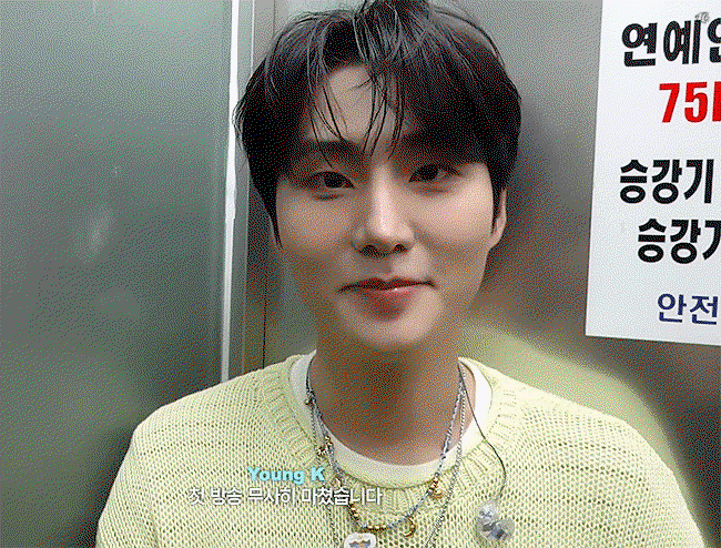 KgNXwi.gif