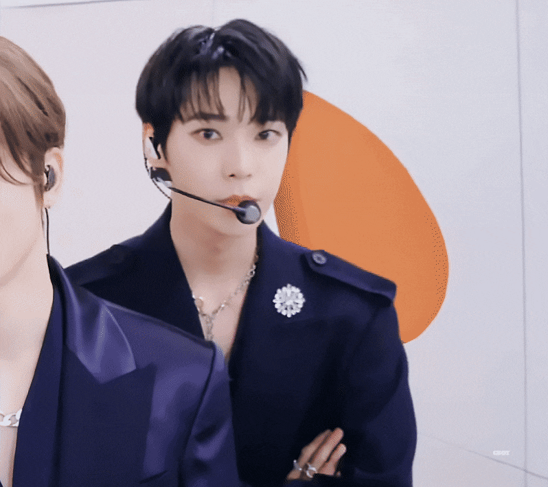 KnvTZA.gif