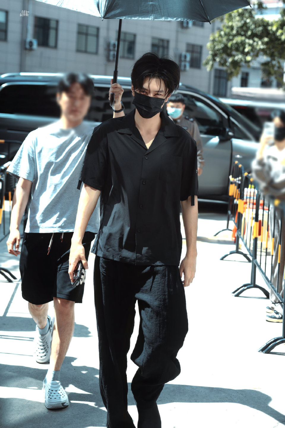 KqHLbM