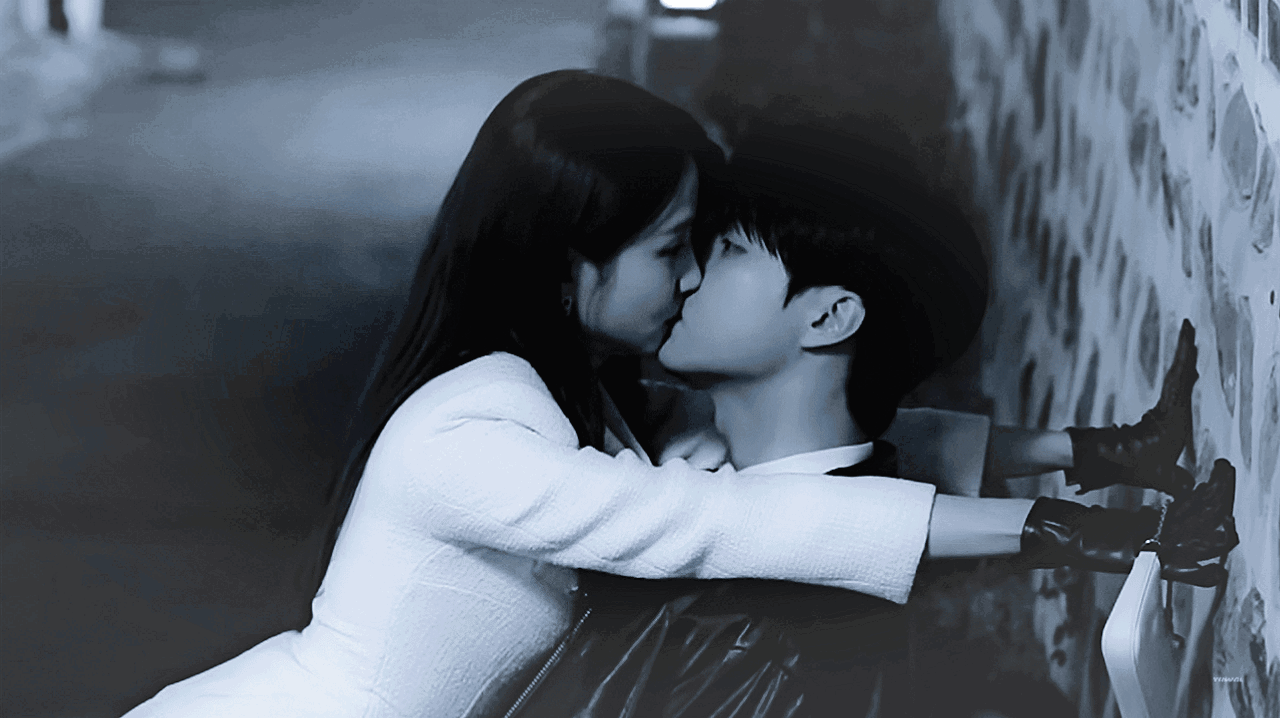 KqXUHt.gif