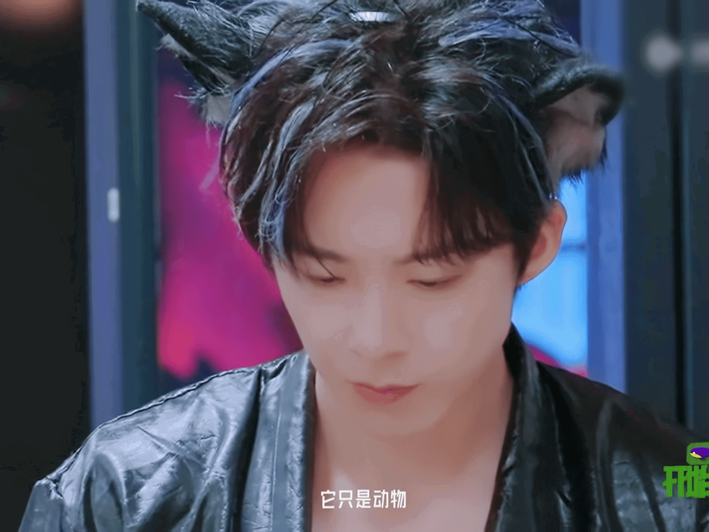 LBRUWt.gif