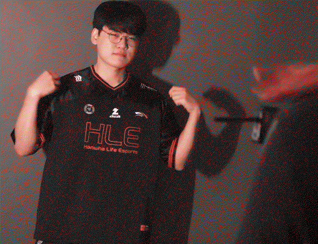 LHqaum.gif
