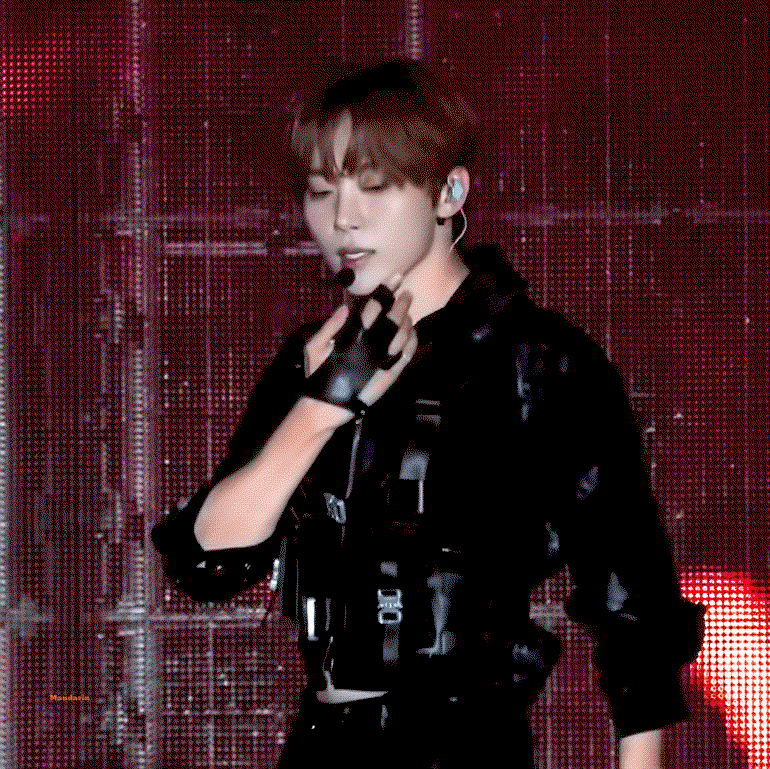 LUOkXo.gif