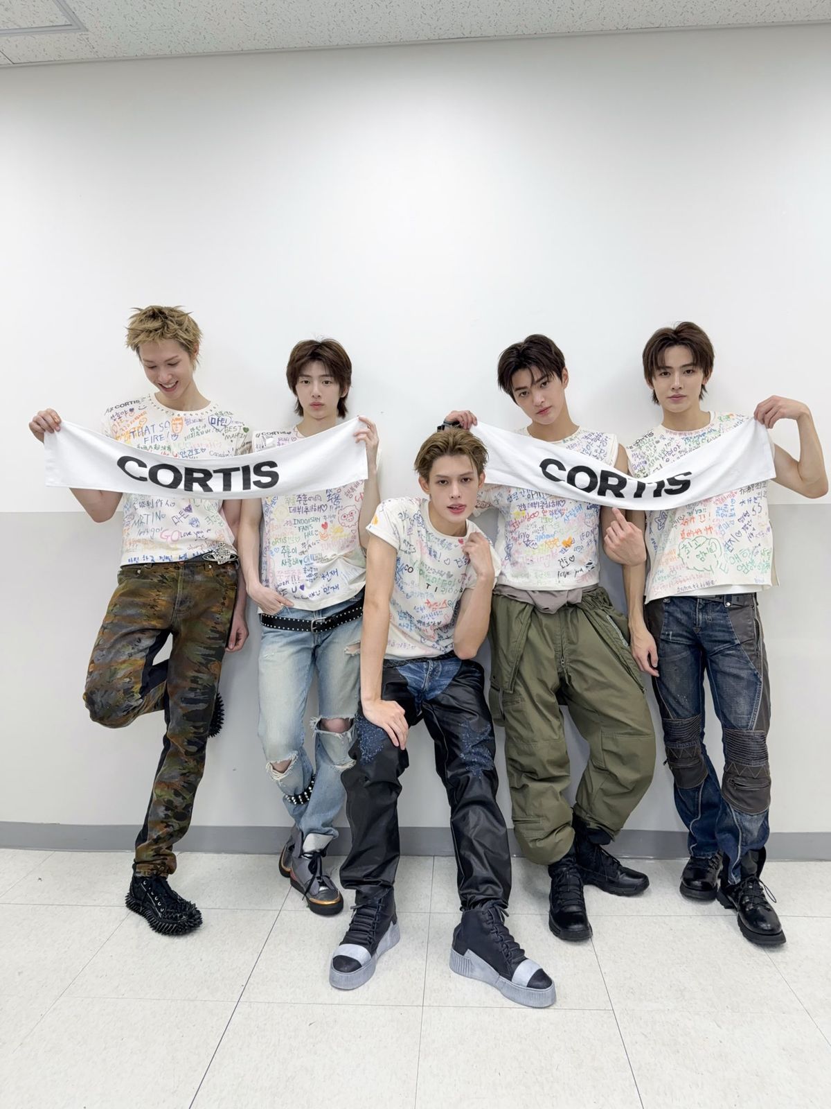 LcLkhJ