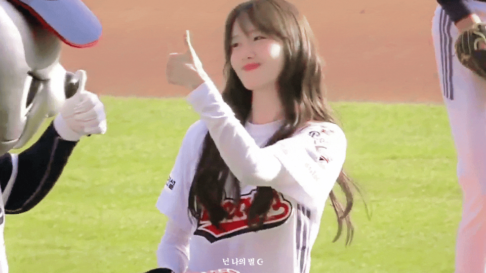 LeSyBv.gif
