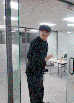 LhWCKu.gif