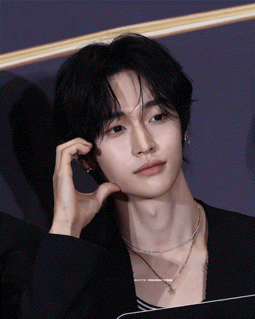 LnzAwb.gif