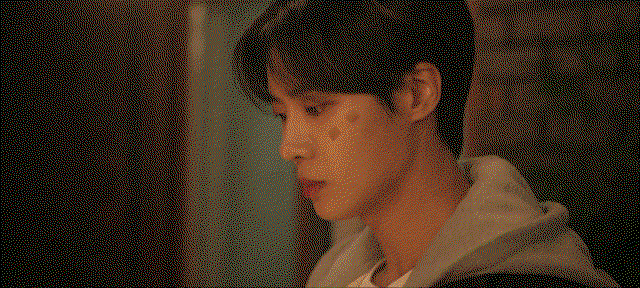 LoaKWK.gif