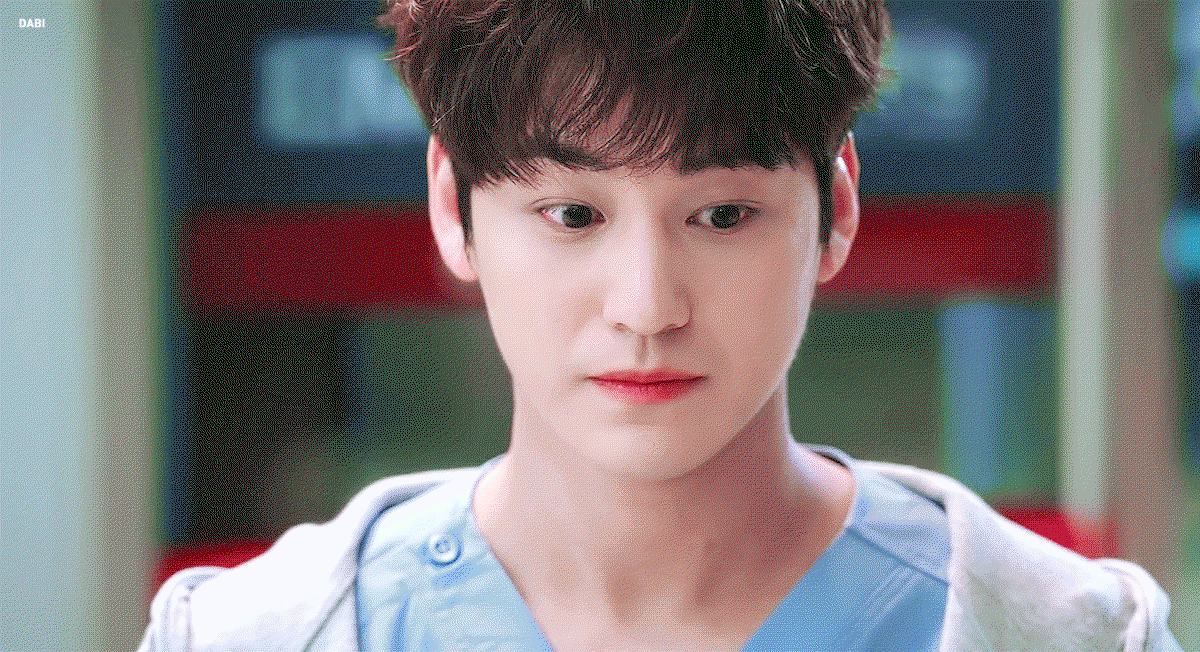LxYXJb.gif