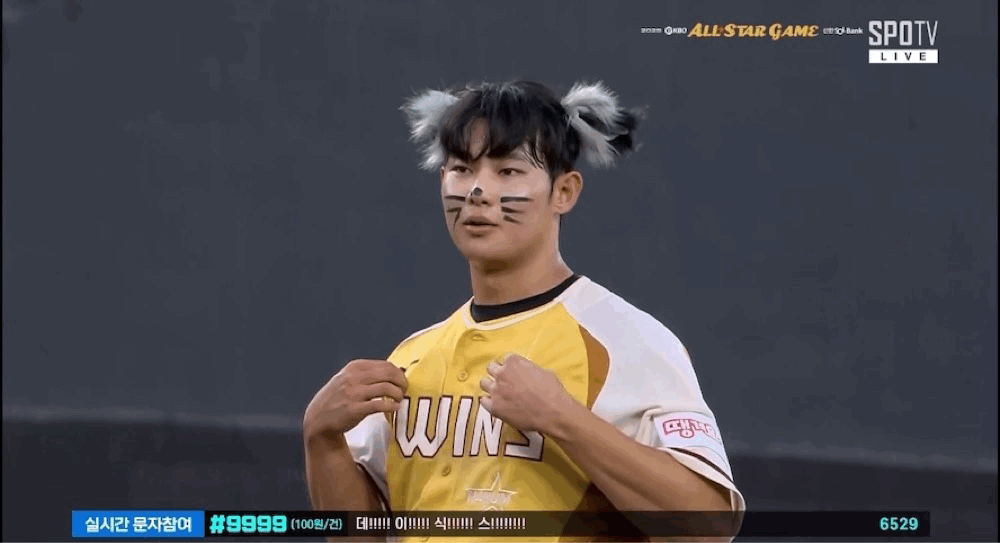 MAxiYG.gif