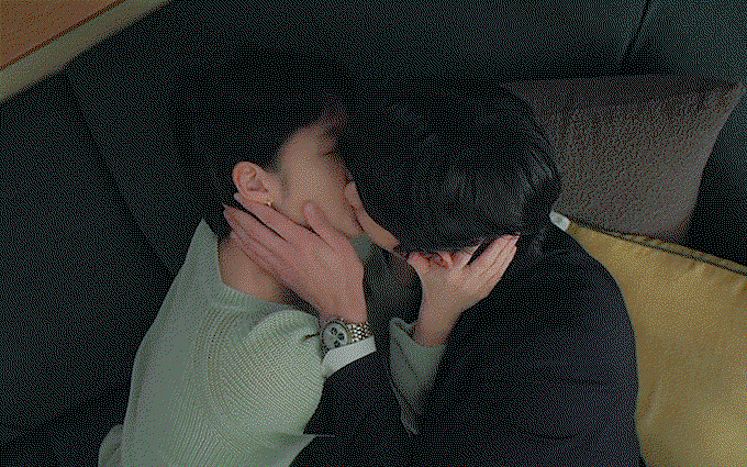 MCUSxm.gif