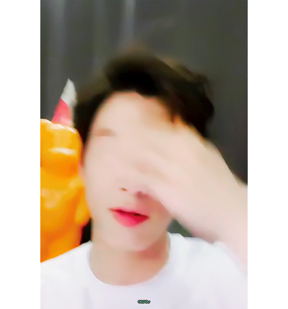 MHaEzr.gif
