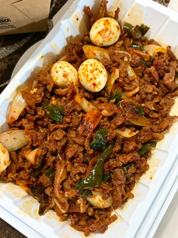 MMAvzU