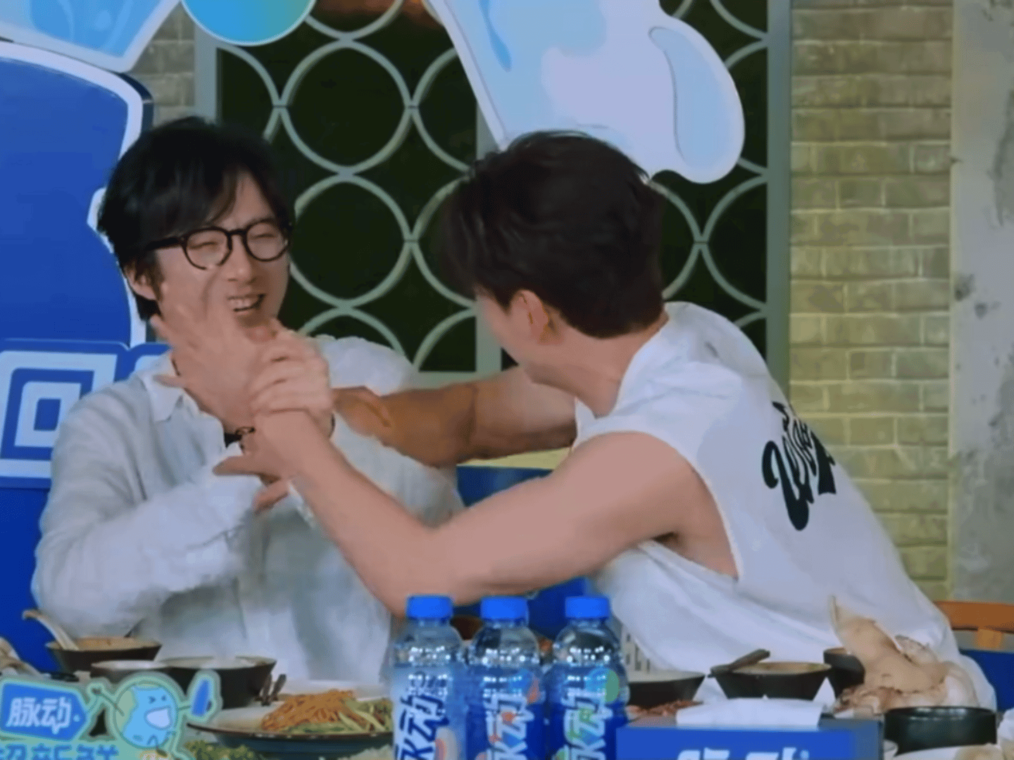 MMkSVL.gif