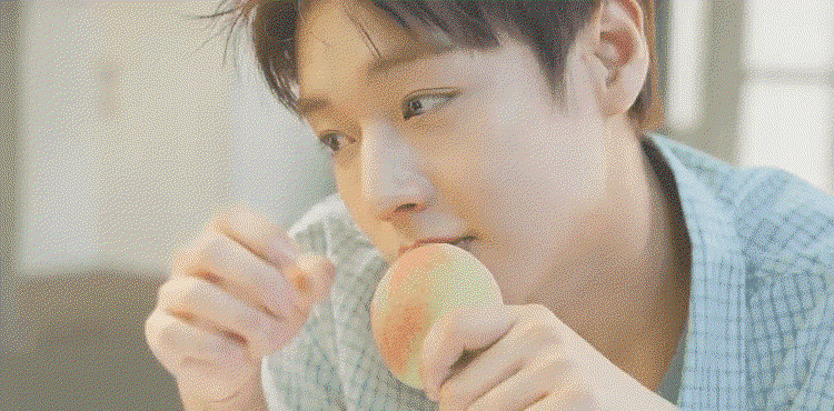 MZyXUO.gif