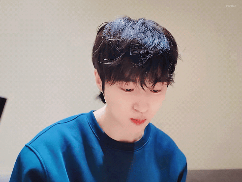 MfRCbH.gif