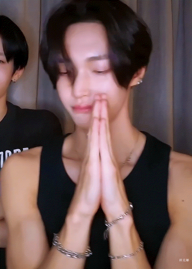 MpQjSt.gif