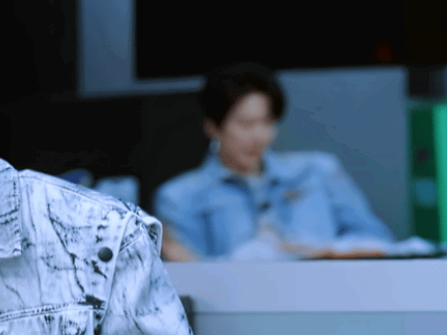 NVqIoJ.gif
