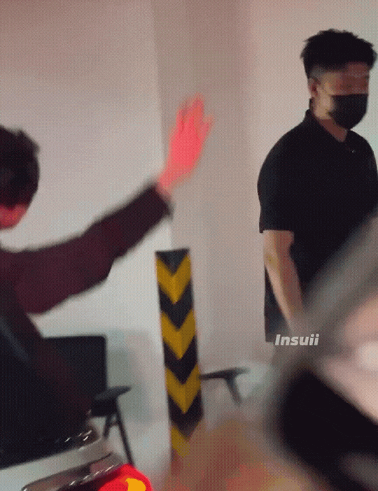 NWMqbi.gif