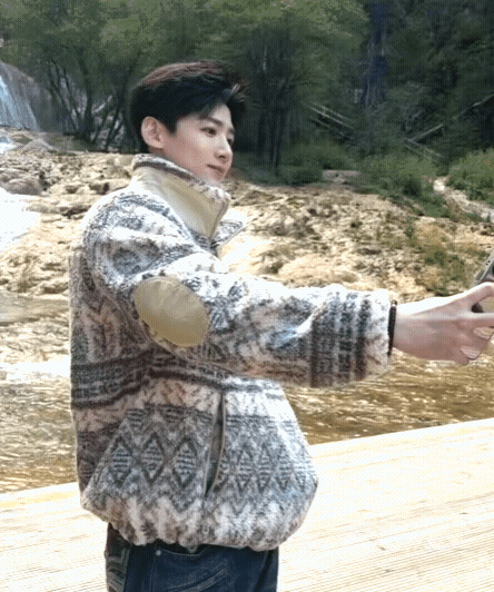 NhQEeR.gif