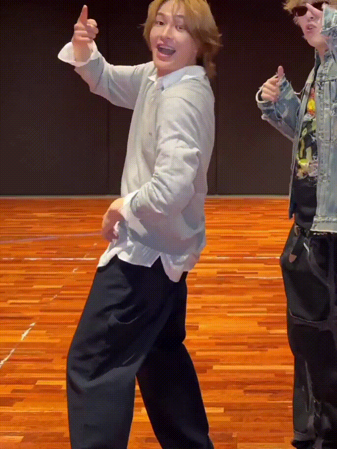 NhxGDq.gif