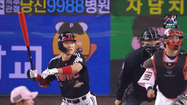 NjLEkI.gif