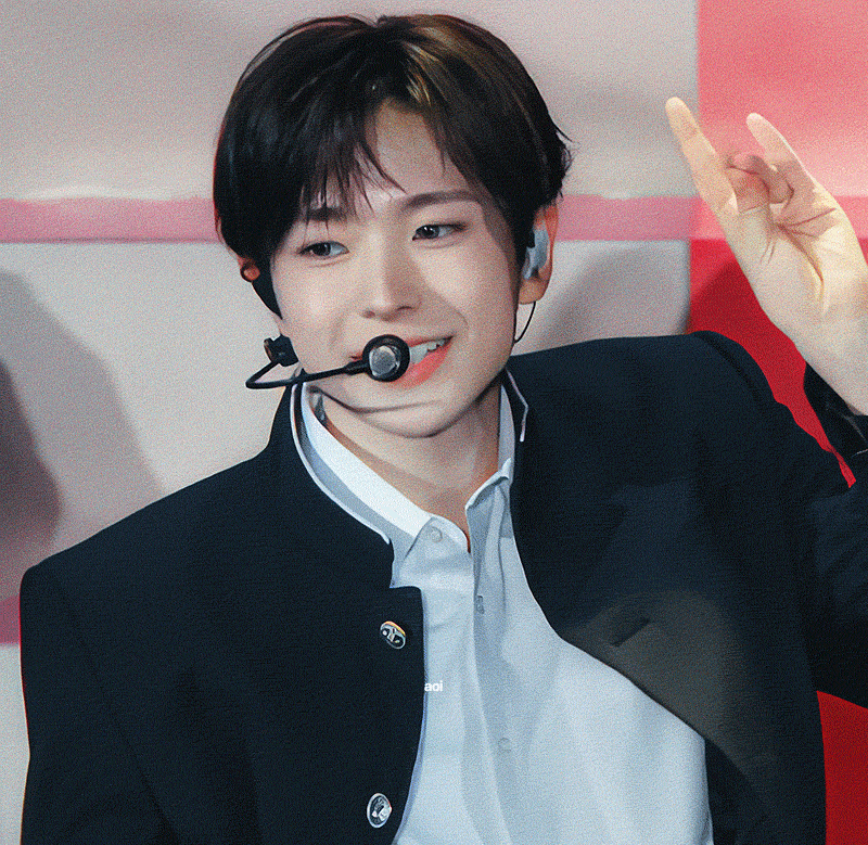 NjYYAr.gif