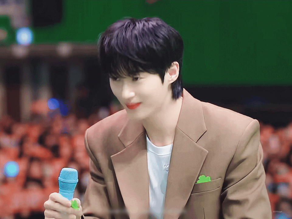 NmXWDf.gif