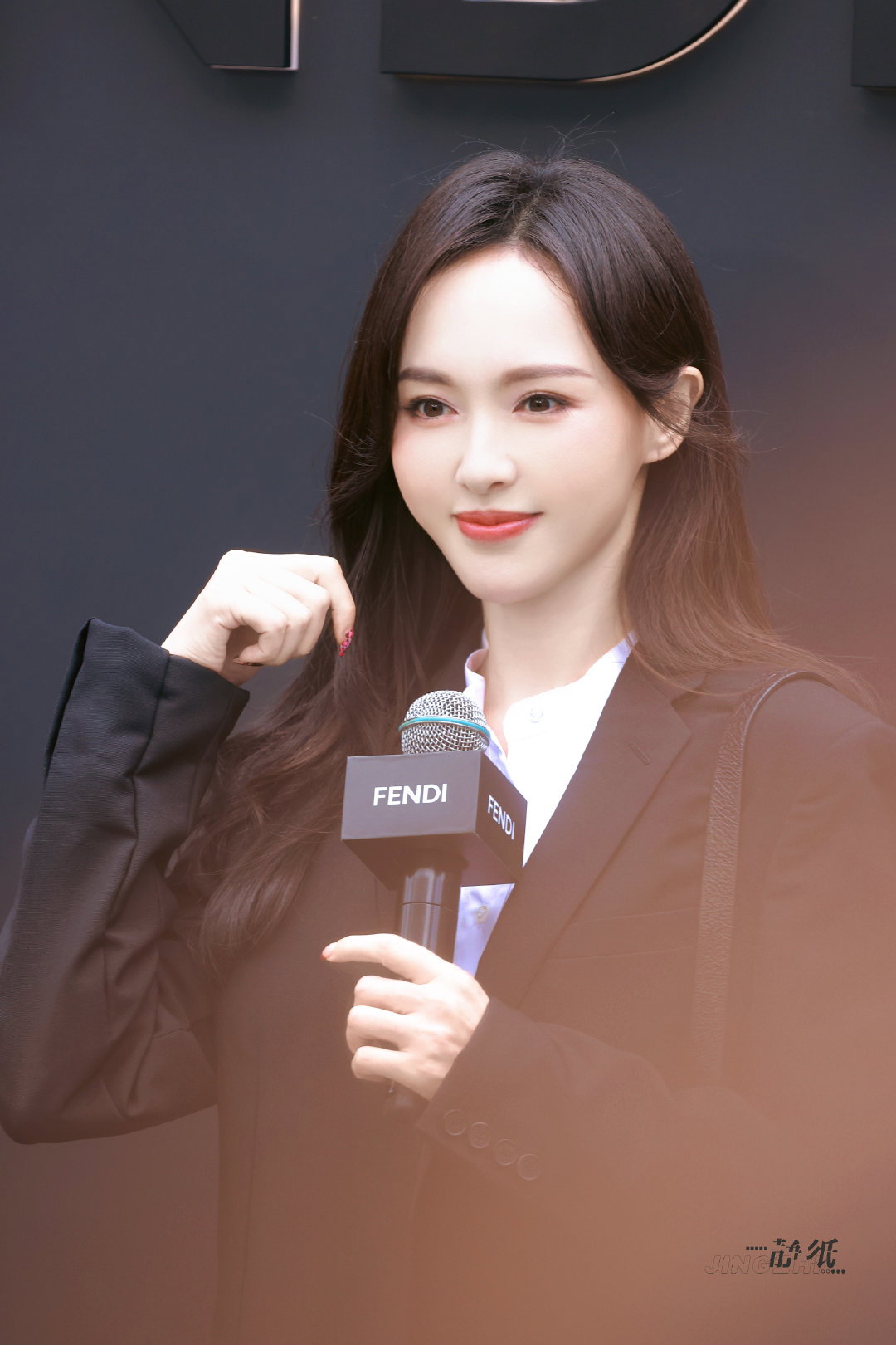NqqJMb