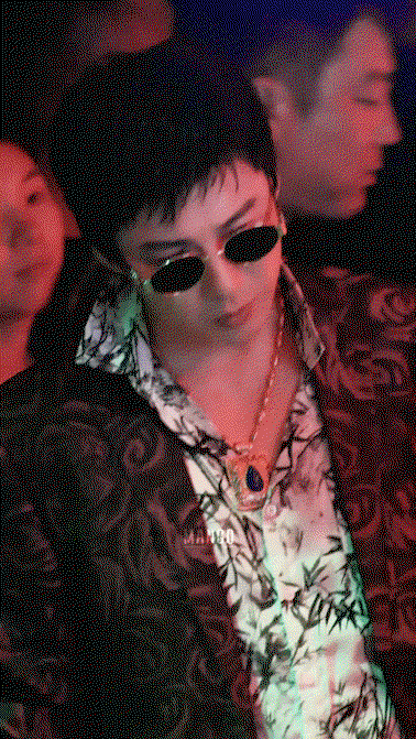 NqySHb.gif