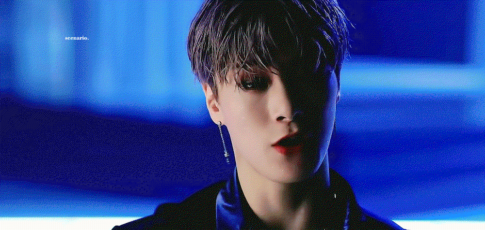 NvNclR.gif