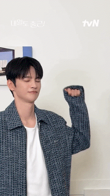 ODjxhV.gif