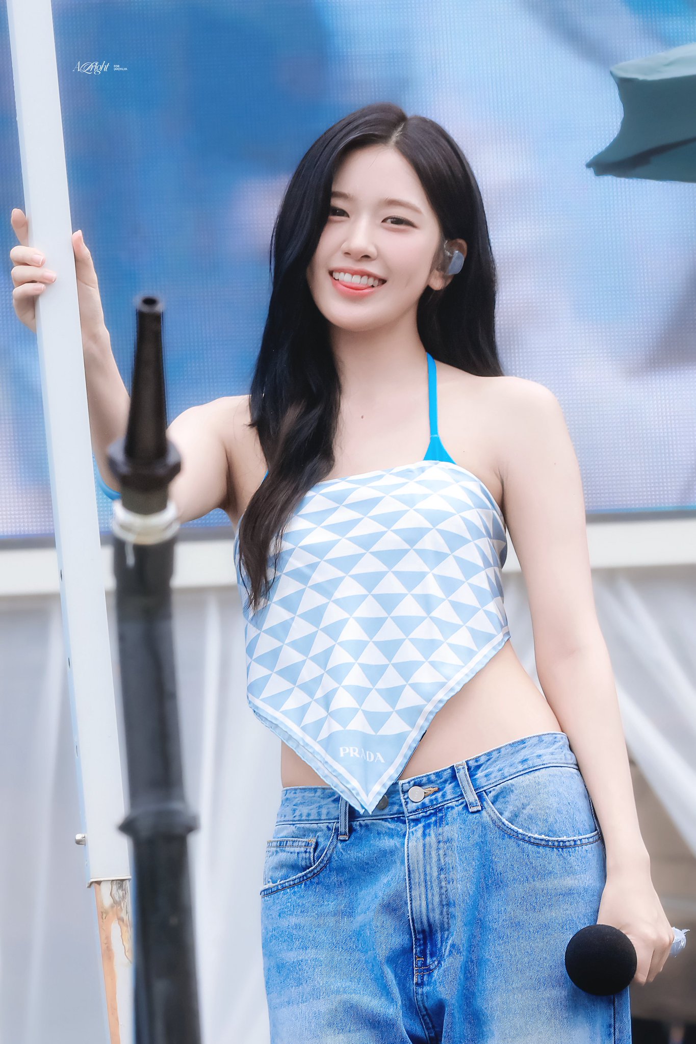 OTWCGg